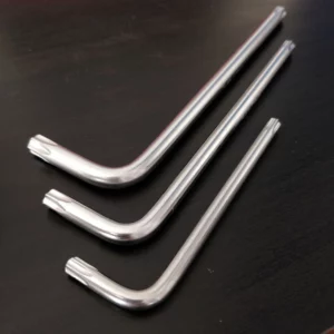 Clé longue pour vis à empreinte Torx